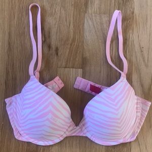 Victoria’s Secret Pink bra